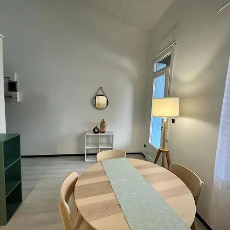 Appartement Joli T3 Duplex Compans Cafarelli *