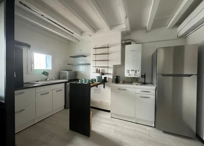 Joli T3 Duplex Compans Cafarelli アパート *